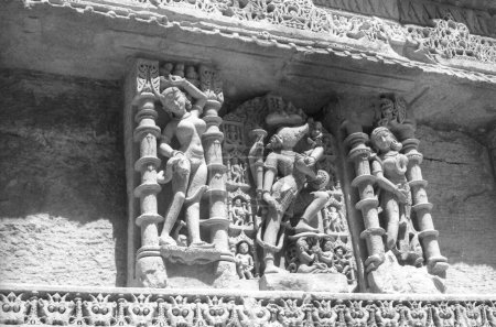 Foto de Estatua Rani ki vav, stepwell, patan, Gujarat, India, Asia - Imagen libre de derechos