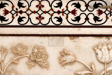 Floral designs on the front wall ; Taj mahal ; Agra ; Uttar Pradesh ; India