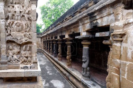 Relief sur le mur du temple Perumal de Vaikuntha à Kanchipuram au Tamilnadu Inde Asie