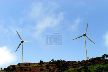 Foto de Granjas de molinos de viento en Chitradurg; 250 km de Bangalore; Karnataka; India - Imagen libre de derechos