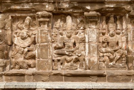 Foto de Esculturas de piedra de arena en el templo de Kailasanatha en Kanchipuram, Kancheepuram, Tamil Nadu, India - Imagen libre de derechos