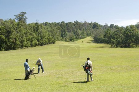 Téléchargez les photos : Kodaikanal club de golf est 6426 mètres de large ; Kodaikanal ; Tamil Nadu ; Inde - en image libre de droit