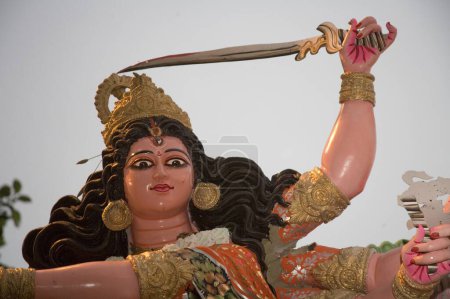 Foto de Ídolo de la Diosa Durga; Durga Pooja dassera Vijayadasami Festival; Calcuta Kolkata; Bengala Occidental; India - Imagen libre de derechos