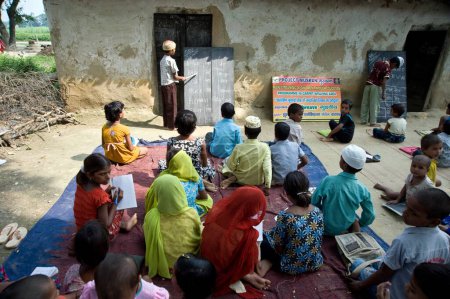Téléchargez les photos : École islamique des enfants uttar pradesh Inde Asie - en image libre de droit