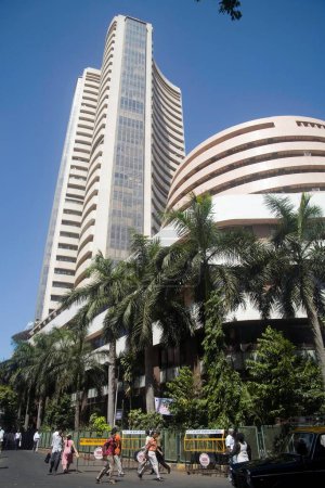 Téléchargez les photos : Bombay Bâtiment de la bourse ; marché des actions ; Mumbai Bombay ; maharashtra ; Inde - en image libre de droit