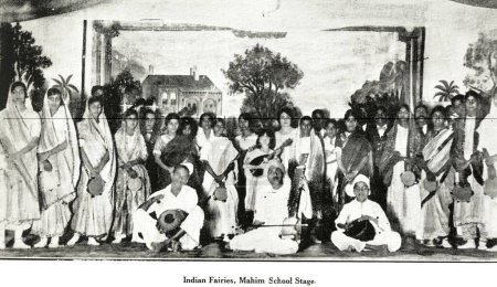 Téléchargez les photos : Communauté catholique Indian Fairies Mahim School Stage, Bombay Mumbai, Maharashtra, Inde - en image libre de droit