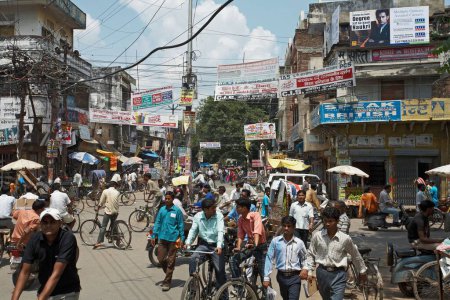 Téléchargez les photos : Rue bondée, Allahabad, Uttar Pradesh, Inde, Asie - en image libre de droit