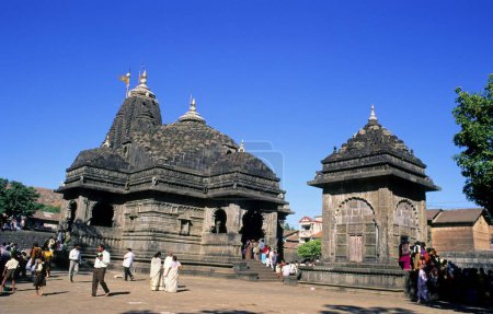 Téléchargez les photos : Temple Shiva et Nandi trimbakeshwar à Nasik au maharashtra Inde - en image libre de droit