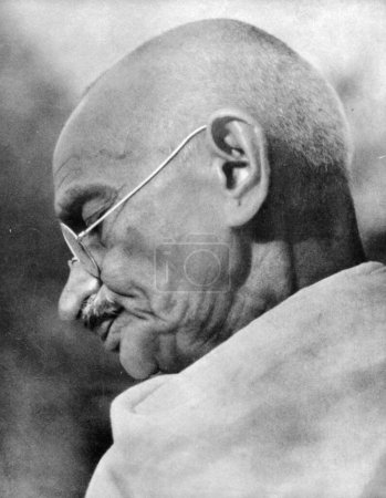 Foto de Mahatma Gandhi durante la oración en Mumbai, Maharashtra, India, septiembre 1944 - Imagen libre de derechos