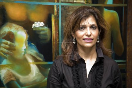 Foto de El conocedor del arte Bina Aziz en la exposición de arte Kala Ghoda, Bombay ahora Mumbai, Maharashtra, India - Imagen libre de derechos