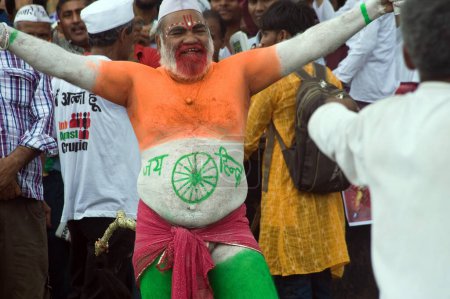Téléchargez les photos : Anna Hazare Supporters homme déguisé singe à ramlila maidan delhi Inde Asie - en image libre de droit