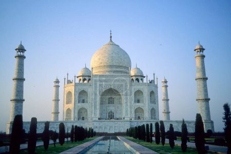Taj Mahal (1631-1653 A .D.) , Agra , Uttar Pradesh , India