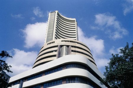 View of Stock Exchange building, Mumbai, Maharashtra, India, Asia