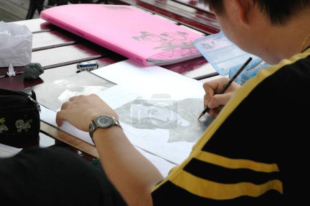 Téléchargez les photos : Peinture étudiante au parc aquatique, Singapour, Asie du Sud-Est - en image libre de droit
