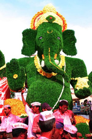 Téléchargez les photos : Ganesh ganpati Festival Immersion, Khetwadi, Bombay Mumbai, Maharashtra, Inde. - en image libre de droit