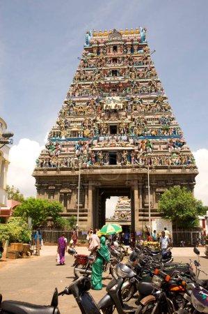 Foto de Gopuram del templo de kapaleswara, Madras Chennai, Tamil Nadu, India - Imagen libre de derechos