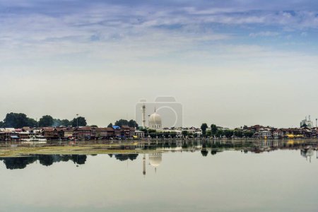 Téléchargez les photos : Sanctuaire Hazratbal, Lac Dal, Srinagar, Cachemire, Inde, Asie - en image libre de droit