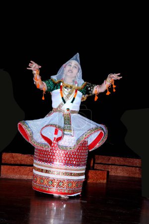 Téléchargez les photos : Manipuri danse folklorique raslila, Manipur, Inde - en image libre de droit