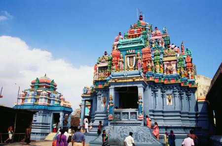 Téléchargez les photos : Vue du temple Astalaxmi à Elliots Beach, Chennai, Tamil Nadu, Inde - en image libre de droit