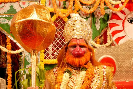 Foto de Ramleela, personaje mitológico hindú de Ramayan, interpretando a Hanuman en el escenario durante el festival Dussera dusera, India - Imagen libre de derechos