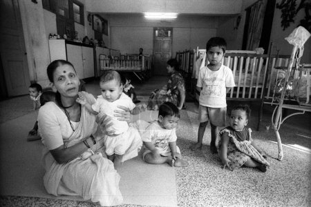 Téléchargez les photos : Enfants à l'orphelinat Manav Seva Sangh, Sion, Bombay Mumbai, Maharashtra, Inde - en image libre de droit