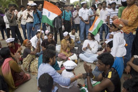 Foto de Anna Hazare partidarios contra la corrupción Mumbai Maharashtra India Asia - Imagen libre de derechos