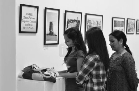 Téléchargez les photos : Exposition de photographies de Jagdish Agarwal, Galerie d'art Jehangir, Mumbai, Maharashtra, Inde, Asie - en image libre de droit