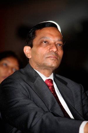 Téléchargez les photos : Dr Pawan Goenka Président secteur automobile de Mahindra & Mahindra Limited NO MR - en image libre de droit