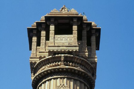 Stambha au temple Hutheesing Jain, Ahmedabad, Gujarat, Inde, Asie