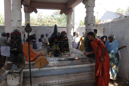 Foto de Señor Muruga con su vahanam pavo real al pie de la colina, Tamil Nadu, India - Imagen libre de derechos