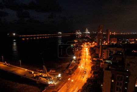 Vue aérienne de worli et illuminé bandra worli ou rajiv gandhi sea link, Bombay Mumbai, Maharashtra, Inde 11-juin-2009 