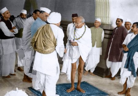 Foto de Mahatma Gandhi ceremonia de apertura del Kamla Nehru Memorial Hospital, Allahabad, India, Asia, 28 de febrero de 1941 - Imagen libre de derechos