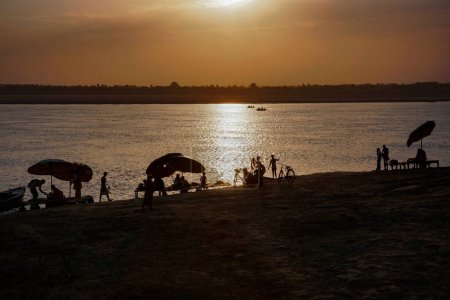 Téléchargez les photos : Rivière du Gange, varanasi, uttar pradesh, Inde, Asie - en image libre de droit