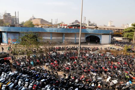 Téléchargez les photos : Thane gare, mumbai, maharashtra, Inde, Asie - en image libre de droit