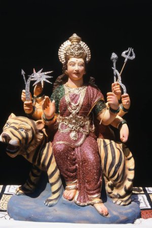 Foto de Ídolo de la Diosa Durga sobre Tigre, Mumbai, Maharashtra, India - Imagen libre de derechos