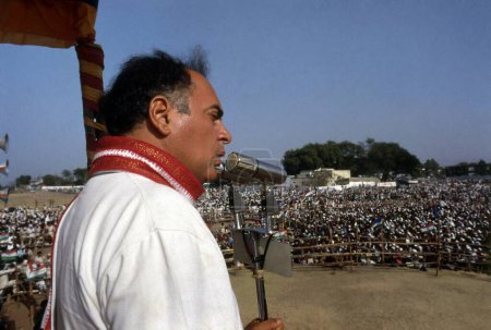 Téléchargez les photos : Ancien premier ministre, discours de rajiv gandhi, Inde, Asie - en image libre de droit