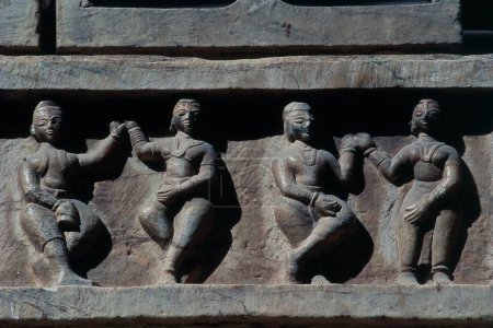 Carved human figures Jagdish Temple, Udaipur, Rajasthan, India, Asia