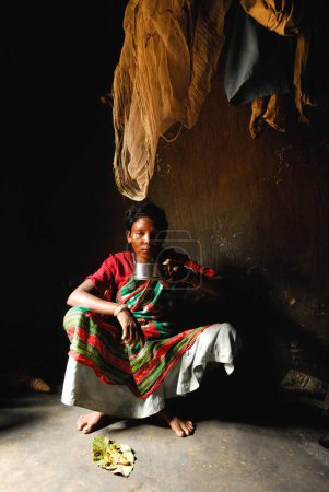 Foto de Ho tribus comiendo, Chakradharpur, Jharkhand, India - Imagen libre de derechos