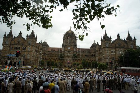 Téléchargez les photos : Sponsors de Anna Hazare pour jan lokpal bill Anti-corruption activiste mumbai Maharashtra Inde Asie - en image libre de droit