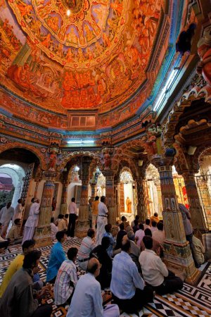 Téléchargez les photos : Temple swaminarayen, BAPS, Gondal, district de Rajkot, Saurashtra, Gujarat, Inde - en image libre de droit