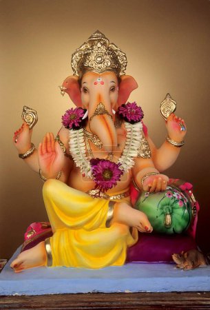 Téléchargez les photos : Festival Ganesh ganapati ; idole de lord ganesh (dieu à tête d'éléphant) ; bombay ; maharashtra ; Inde - en image libre de droit