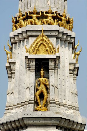 Foto de Wat Phra Monasterio de Chetuphon Rey Rama una dinastía chakri templo más grande del siglo 16 en Tailandia; Phra Maha Sthupa; Tailandia; Sureste Asiático - Imagen libre de derechos
