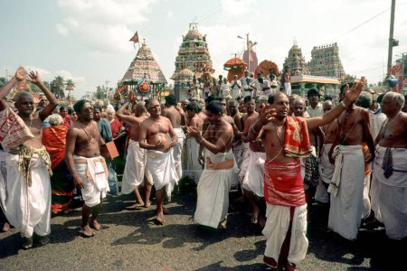 Téléchargez les photos : Procession pendant le festival mahamakham mahamahamis, Kumbakonam, Tamil Nadu, Inde - en image libre de droit