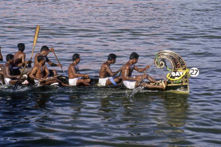 Téléchargez les photos : Nehru Boat Race Festivals Snake Boat Race ; Allappuzha ; Kerala ; Inde - en image libre de droit