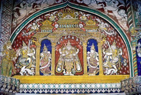 Téléchargez les photos : Peinture murale dans la salle de darbar maratha au palais thanjavur, Tanjore, Tamil Nadu, Inde - en image libre de droit