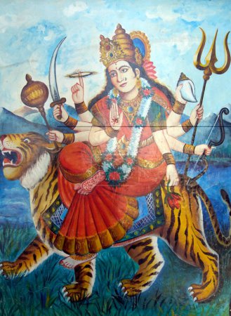 Téléchargez les photos : Peinture colorée de la déesse Durga chevauchant sur le tigre ; Pune ; Maharashtra ; Inde - en image libre de droit
