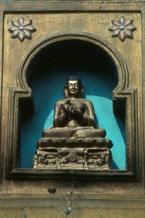 Lumières de Bouddha sur samadhi, temple Mahabodhi, Bodh Gaya, Bihar, Inde, Asie