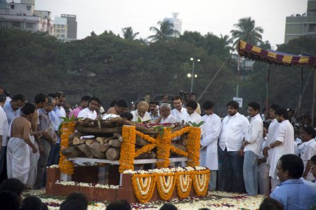 Photo for Raj Thackeray and Family members attend funeral of Balasaheb Thackeray at shivaji park mumbai maharashtra india - Royalty Free Image