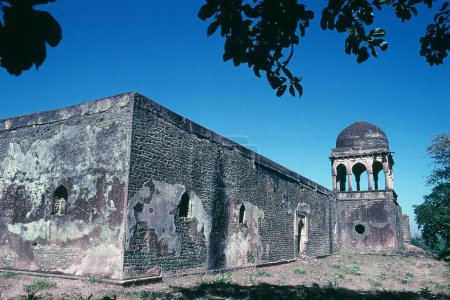 Blick auf den Baz Bahadur Palast, Mandu, Madhya Pradesh, Indien, Asien