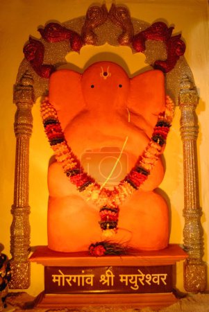 Réplica de ídolo de shree mayureshwar de morgaon uno de ashtvinayak lord ganesh para el festival de ganpati en Pune, Maharashtra, India